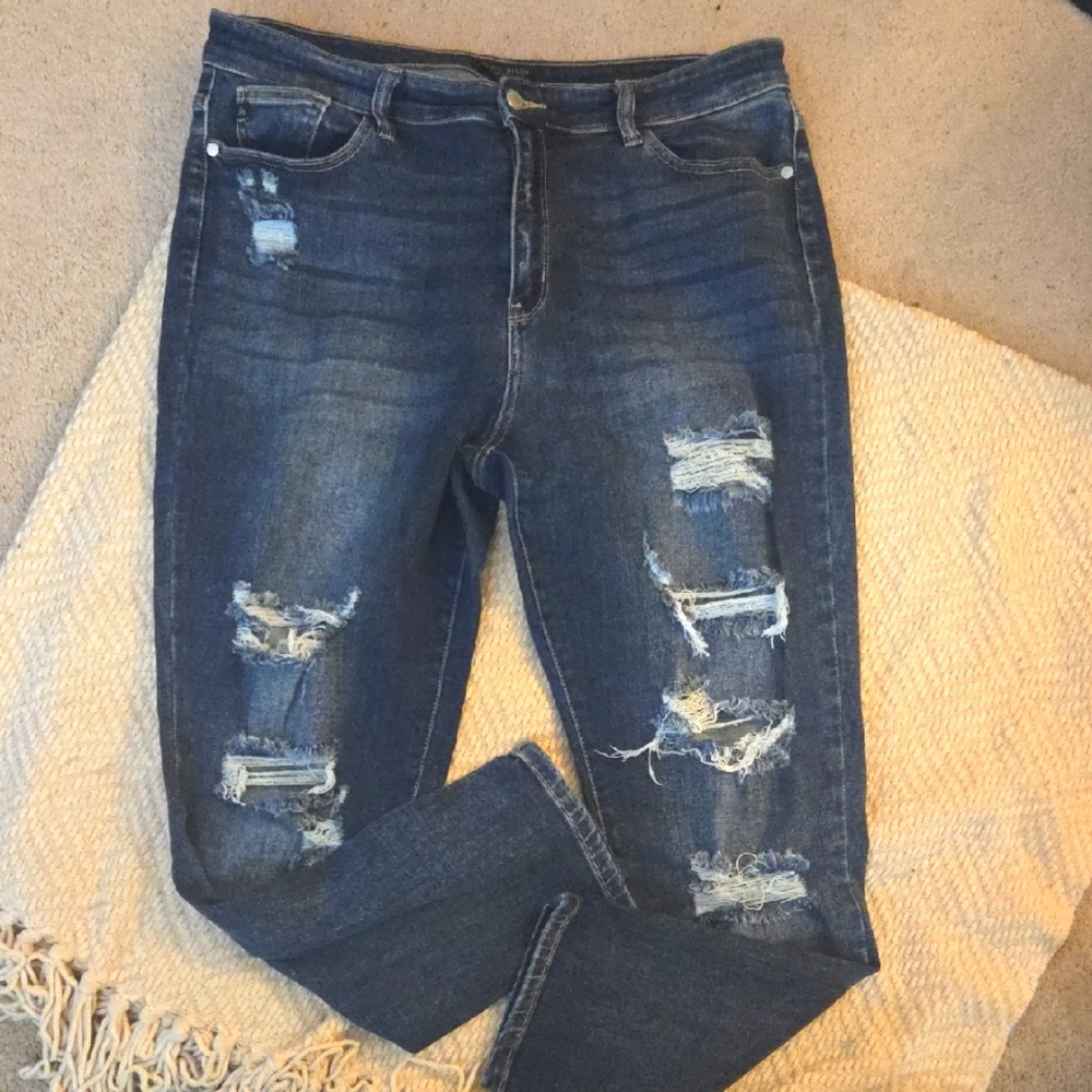 Judy Blue 15/32 High Rise Boyfriend